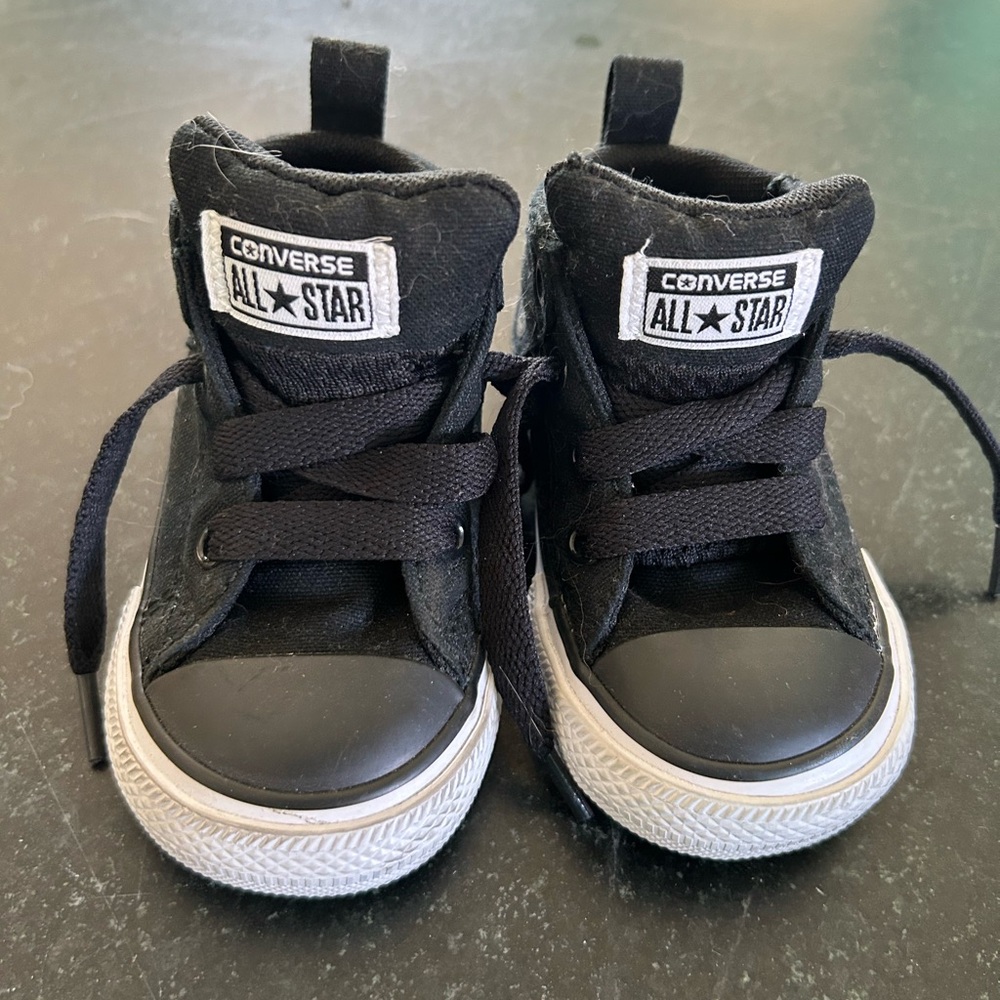 Converse All Star High Top black sneakers in toddler size 5, excellent condition
